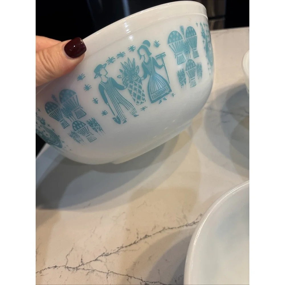 Pyrex Amish Butterprint Nesting Mixing Bowl Set 3 Piece Turquoise 4,2.5, 1.5 qt